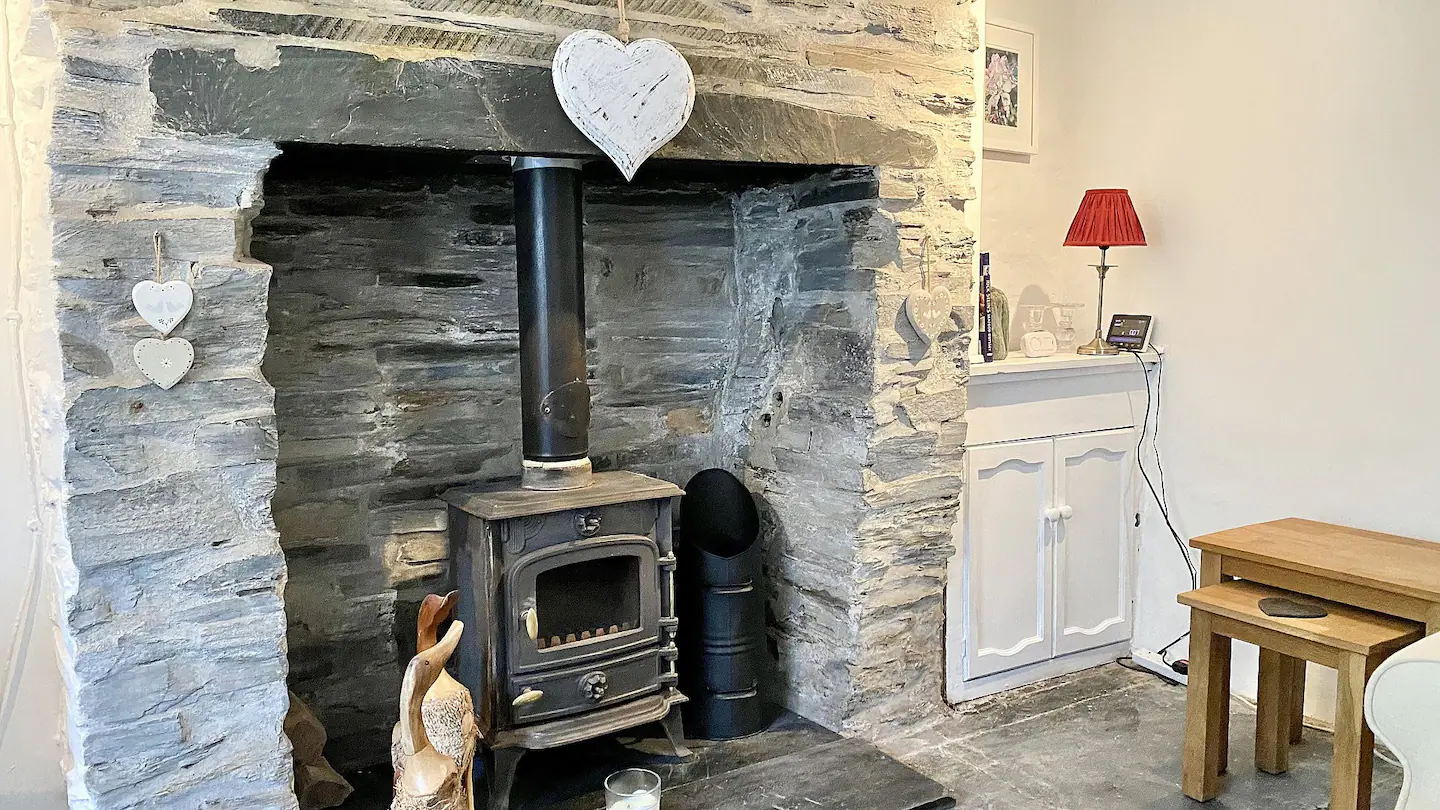 stable cottage log burner